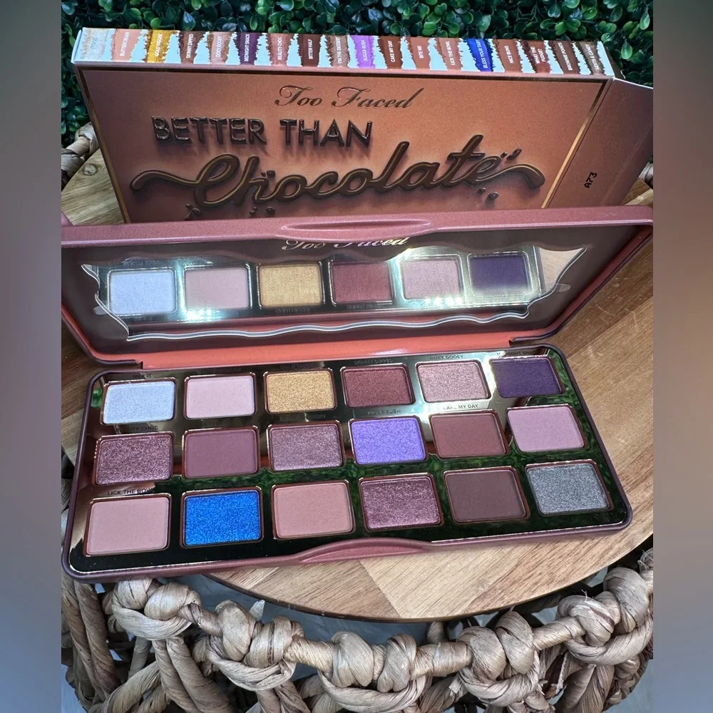 New in‎ box Too Faced better than chocolate eyeshadow pallet